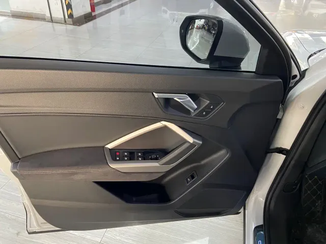 Audi Q3 — Фото автомобиля 18