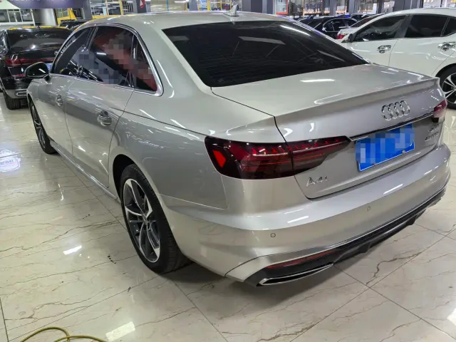 Audi A4L — Фото автомобиля 4
