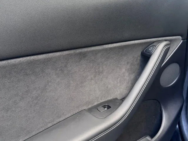 Tesla Model Y — Фото автомобиля 17