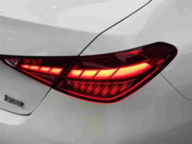Mercedes-Benz C-Class — Фото автомобиля 13