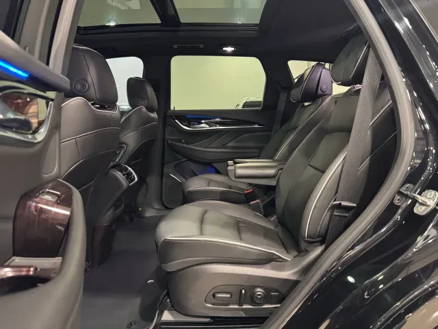 Buick Enclave — Фото автомобиля 11