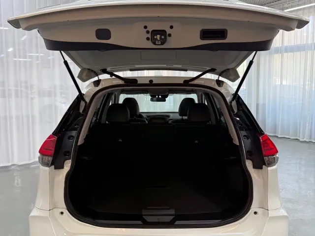 Nissan X-Trail — Фото автомобиля 9