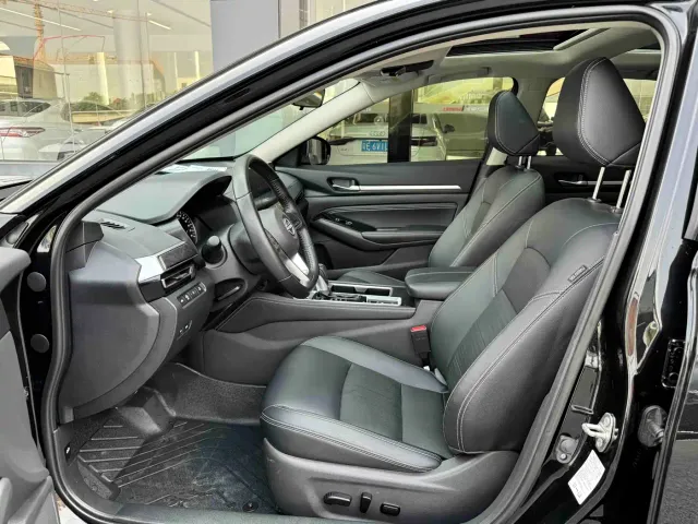 Nissan Teana — Фото автомобиля 4