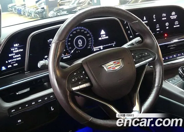 Cadillac Escalade Generation 5 — Фото автомобиля 11