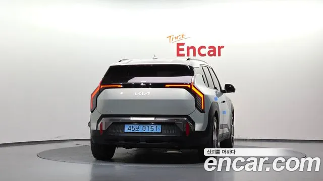 Kia EV3 — Фото автомобиля 4