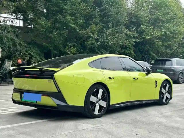 Xpeng P7 — Фото автомобиля 9