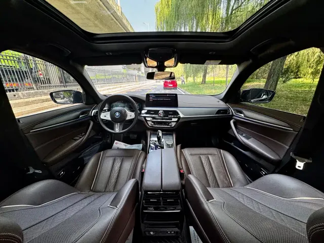BMW 5 Series — Фото автомобиля 5