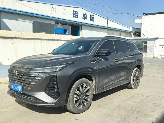 Фотография автомобиля — Changan CS75 Plus