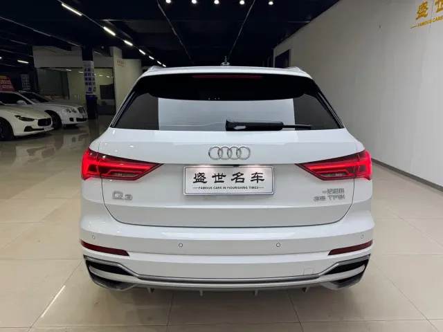 Audi Q3 — Фото автомобиля 11