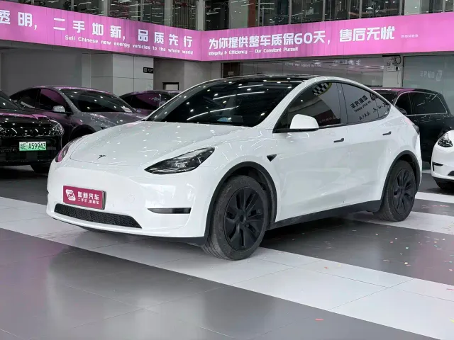 Фотография автомобиля — Tesla Model Y
