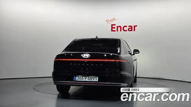 Hyundai Grandeur Grandeur (GN7) 2.5 Бензин 2WD — Фото автомобиля 4