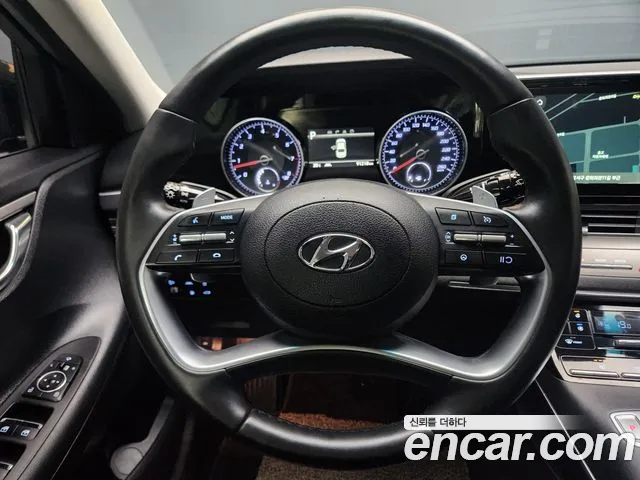 Hyundai Grandeur New — Фото автомобиля 12