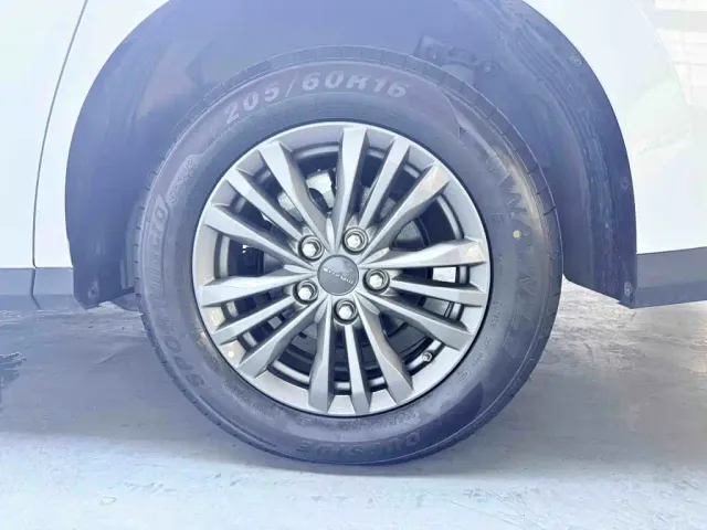 Maxus G50 — Фото автомобиля 21