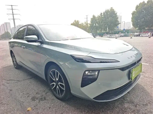Roewe D6 — Фото автомобиля 3