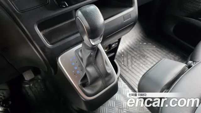 Hyundai Staria — Фото автомобиля 12