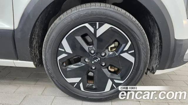 Kia Niro — Фото автомобиля 6