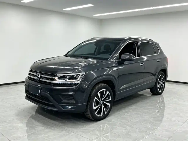 Фотография автомобиля — Volkswagen Tharu