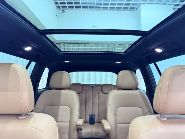 Li Auto ONE — Фото автомобиля 5