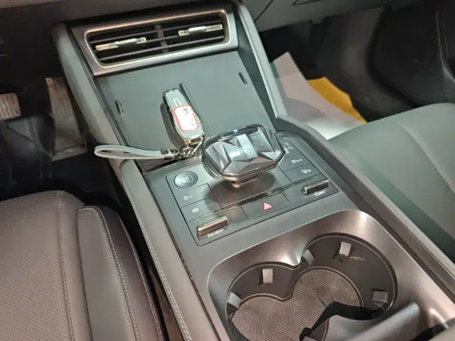 BYD Qin L — Фото автомобиля 13