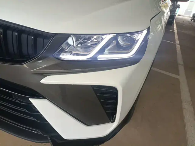 Geely Binyue — Фото автомобиля 23