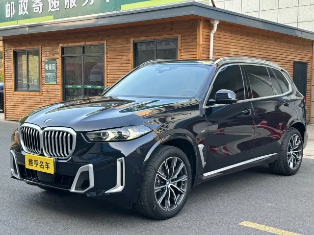 Фотография автомобиля — BMW X5