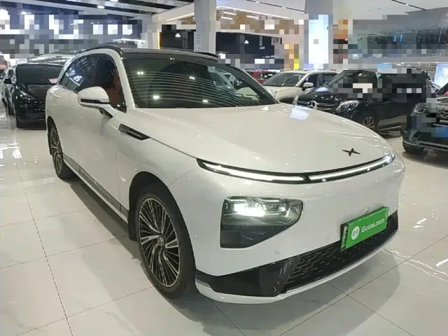 Xpeng G9 — Фото автомобиля 3