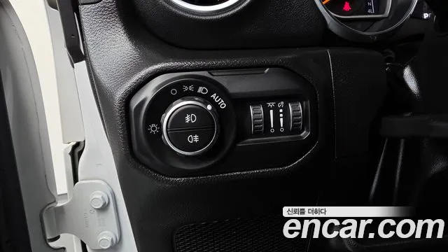 Jeep Wrangler Wrangler (JL) — Фото автомобиля 23