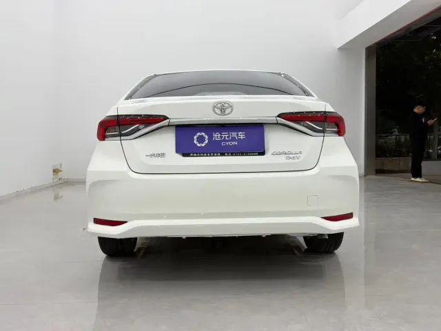 Toyota Corolla — Фото автомобиля 5