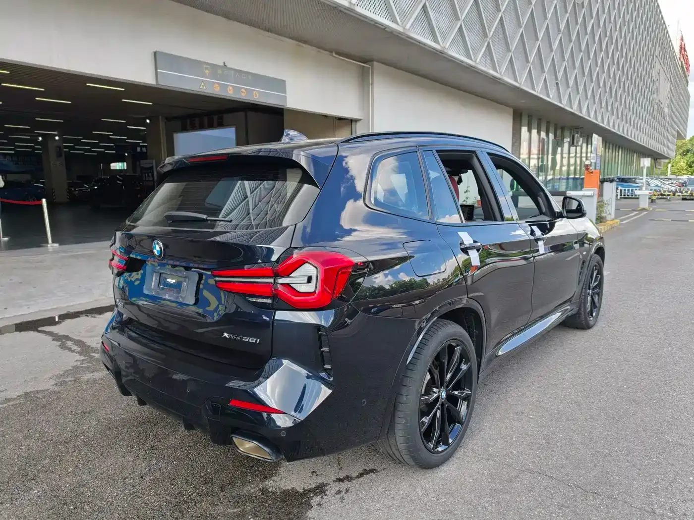 BMW BMW X3 2022 Facelift xDrive30i Premium M Night Package — Фото автомобиля 6