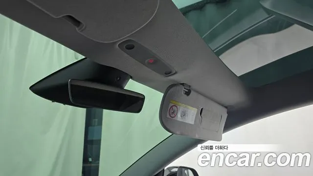 Tesla Model 3 — Фото автомобиля 25