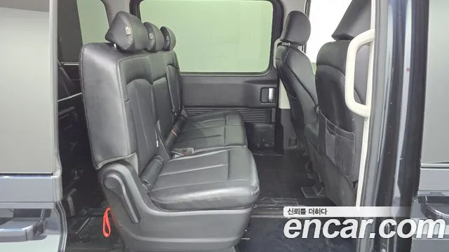 Hyundai Staria Staria 4WD Tourer 9 мест — Фото автомобиля 17