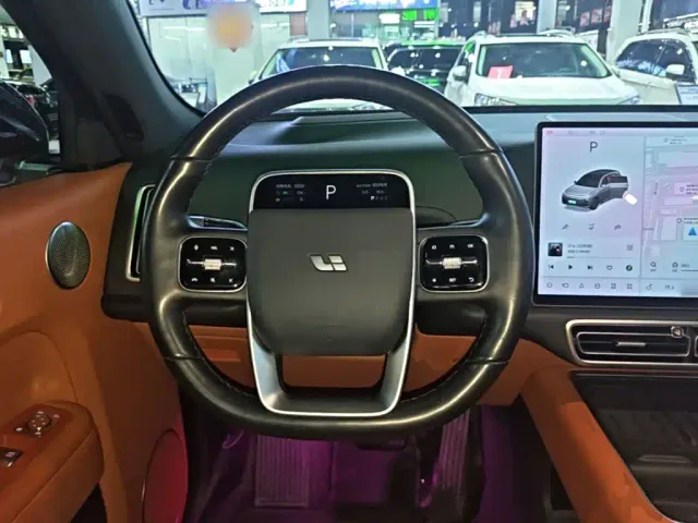 Li Auto L7 — Фото автомобиля 10