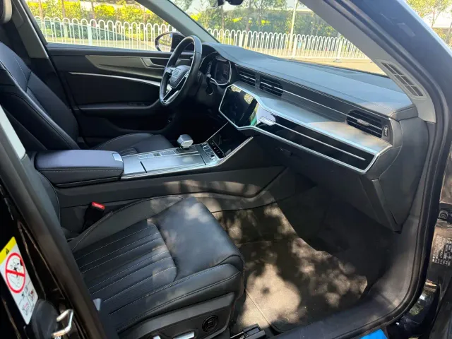 Audi A6L — Фото автомобиля 9