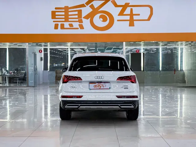 Audi Q5L — Фото автомобиля 24
