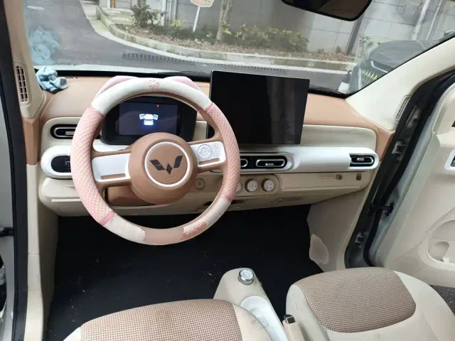 Wuling Hongguang Mini EV — Фото автомобиля 5
