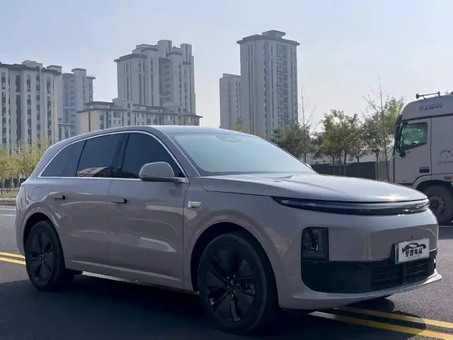 Li Auto L6 — Фото автомобиля 3