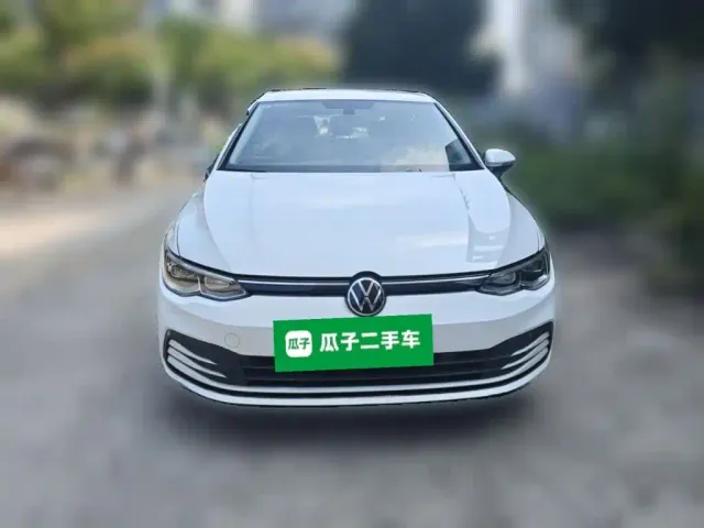 Volkswagen Golf — Фото автомобиля 22
