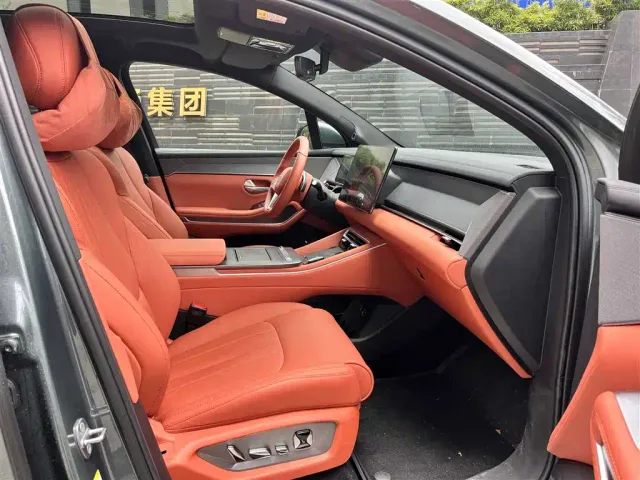 BYD Tang L — Фото автомобиля 11