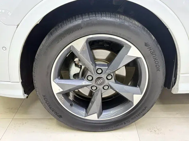 Audi Q3 — Фото автомобиля 7