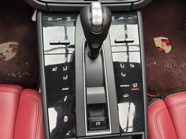 Porsche Macan — Фото автомобиля 14