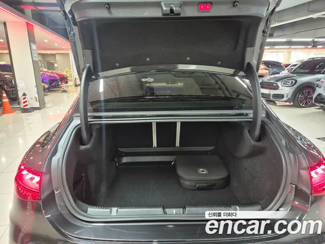 Mercedes-Benz EQE V295 — Фото автомобиля 7