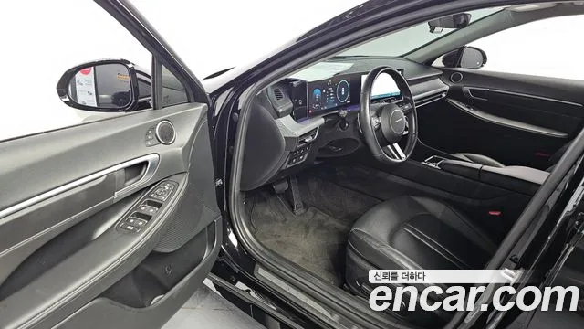 Hyundai Sonata — Фото автомобиля 17