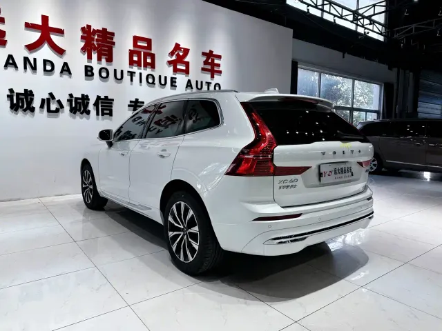 Volvo XC60 — Фото автомобиля 16