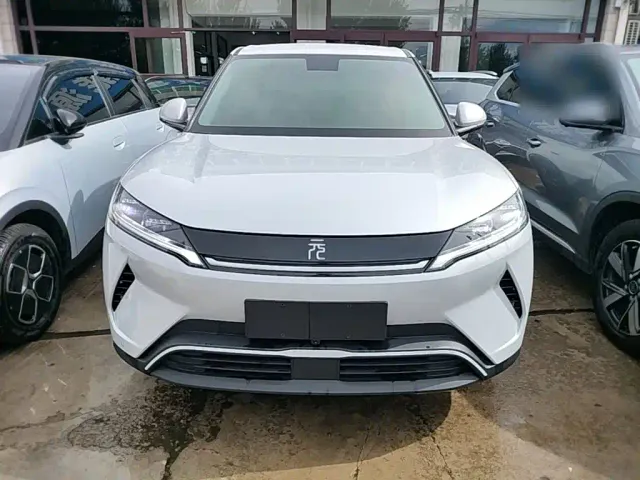 BYD Yuan UP — Фото автомобиля 2