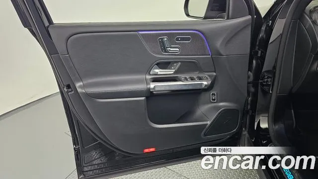 Mercedes-Benz EQB X243 — Фото автомобиля 24