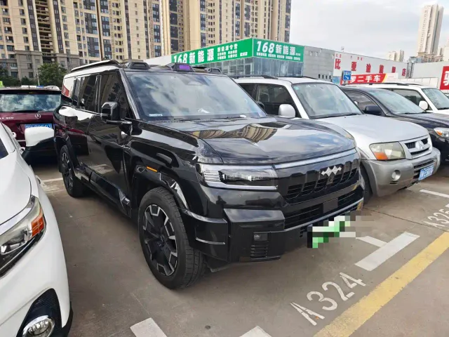 BYD FangChengBao Leopard 8 — Фото автомобиля 3