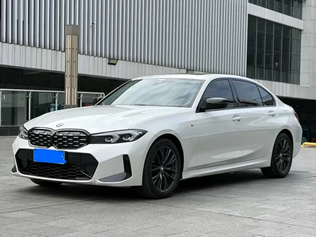 Фотография автомобиля — BMW 3 Series