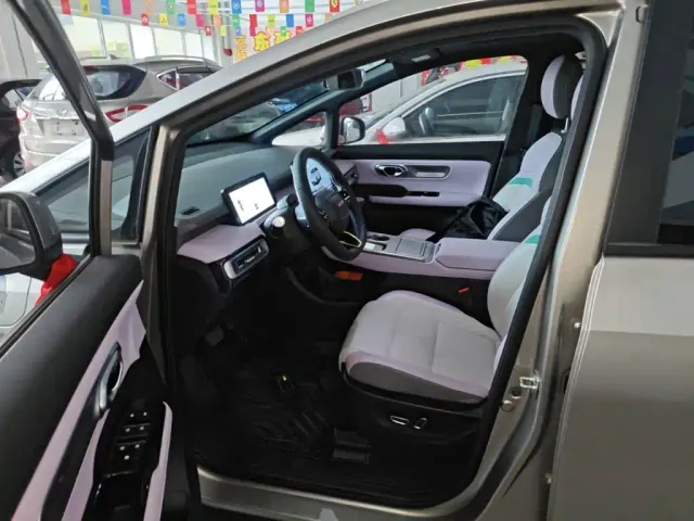 GAC Aion Y — Фото автомобиля 14