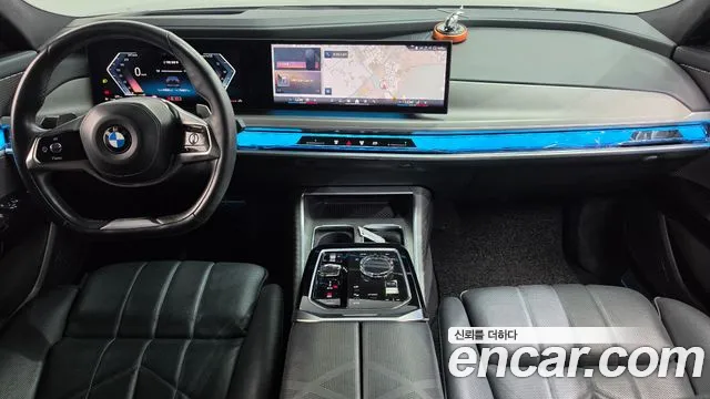 BMW 7 Series G70 — Фото автомобиля 10
