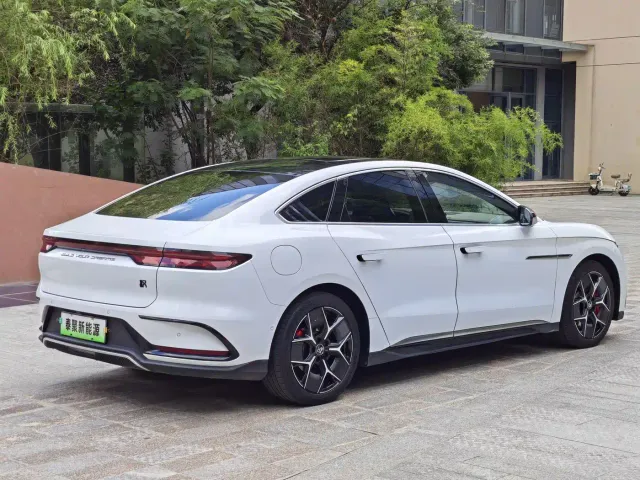 BYD Han — Фото автомобиля 4